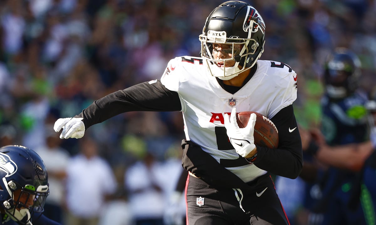 Dynasty Fantasy Football Week 2 Report: Buy Low, Sell High Targets Include  Romeo Doubs, DJ Moore, and Others
