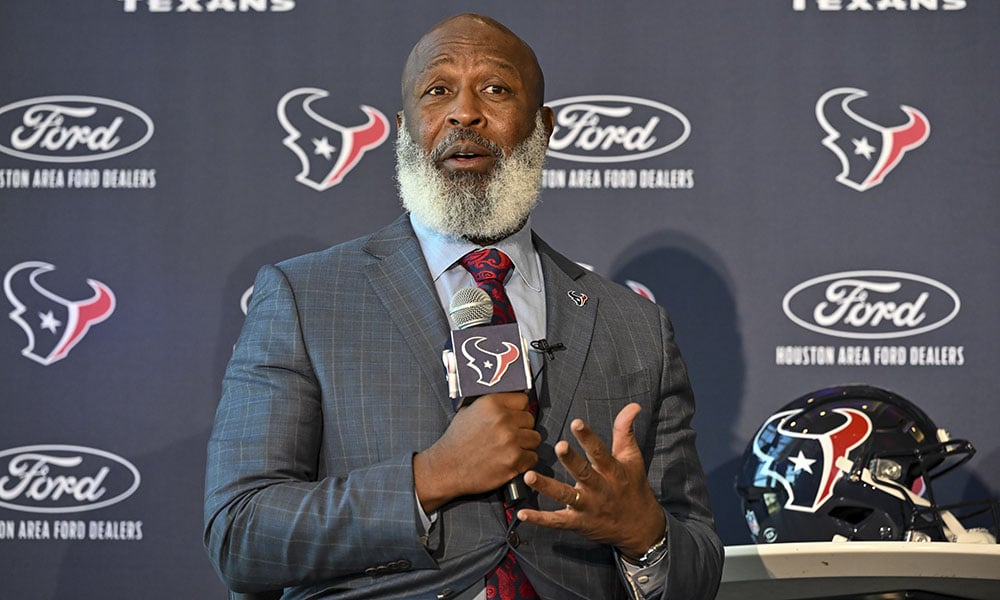 Houston Texans: Curious calls by Lovie Smith, Pep Hamilton in loss