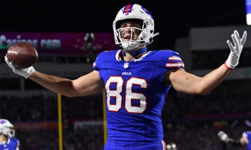 four tight ends to buy, sell, or hold in dynasty leagues